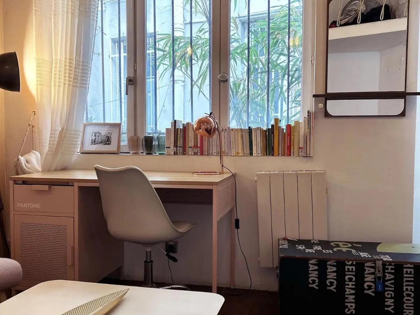 A Montmartre Atelier Architecte Guest house *